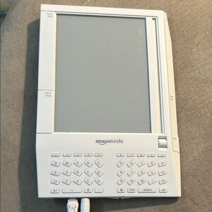 Amazon Kindle White E-Reader with QWERTY Keyboard